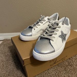 Vintage Havana Sneakers